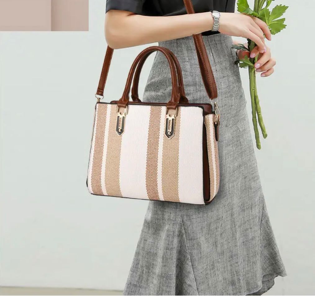 Chic & Classy Shoulder Bag