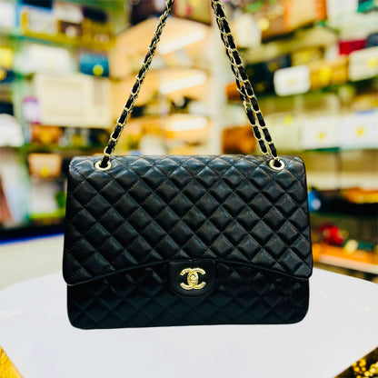 CHANEL Shoulder Bag Black